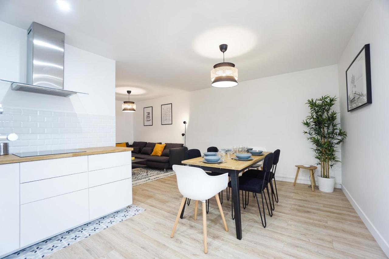 Spacious Apartment Near The Champs De Mars Париж Екстериор снимка