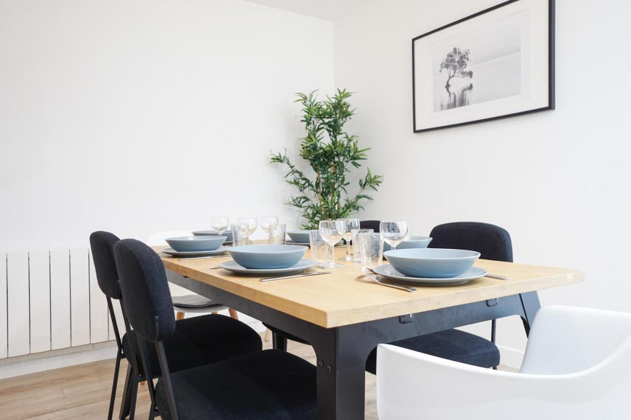 Spacious Apartment Near The Champs De Mars Париж Екстериор снимка