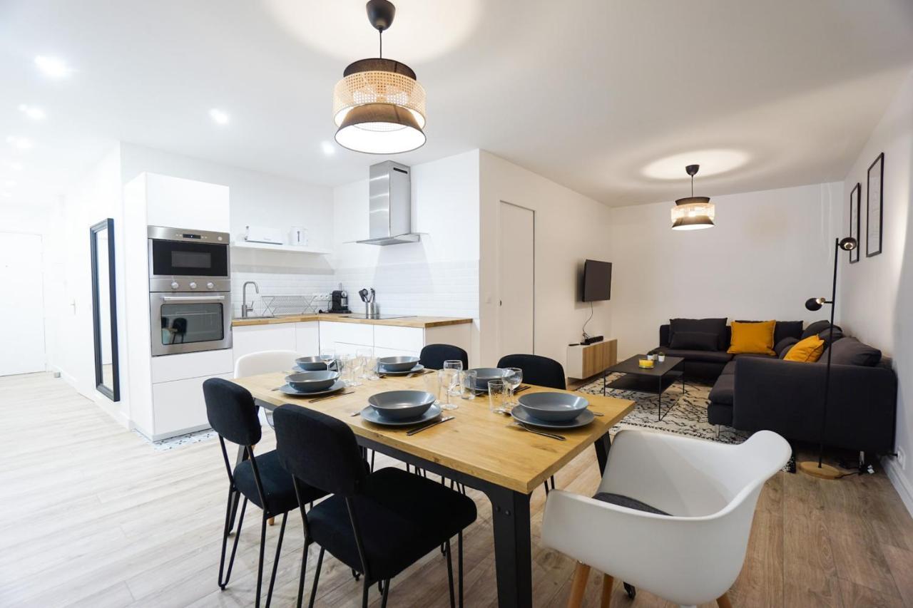 Spacious Apartment Near The Champs De Mars Париж Екстериор снимка