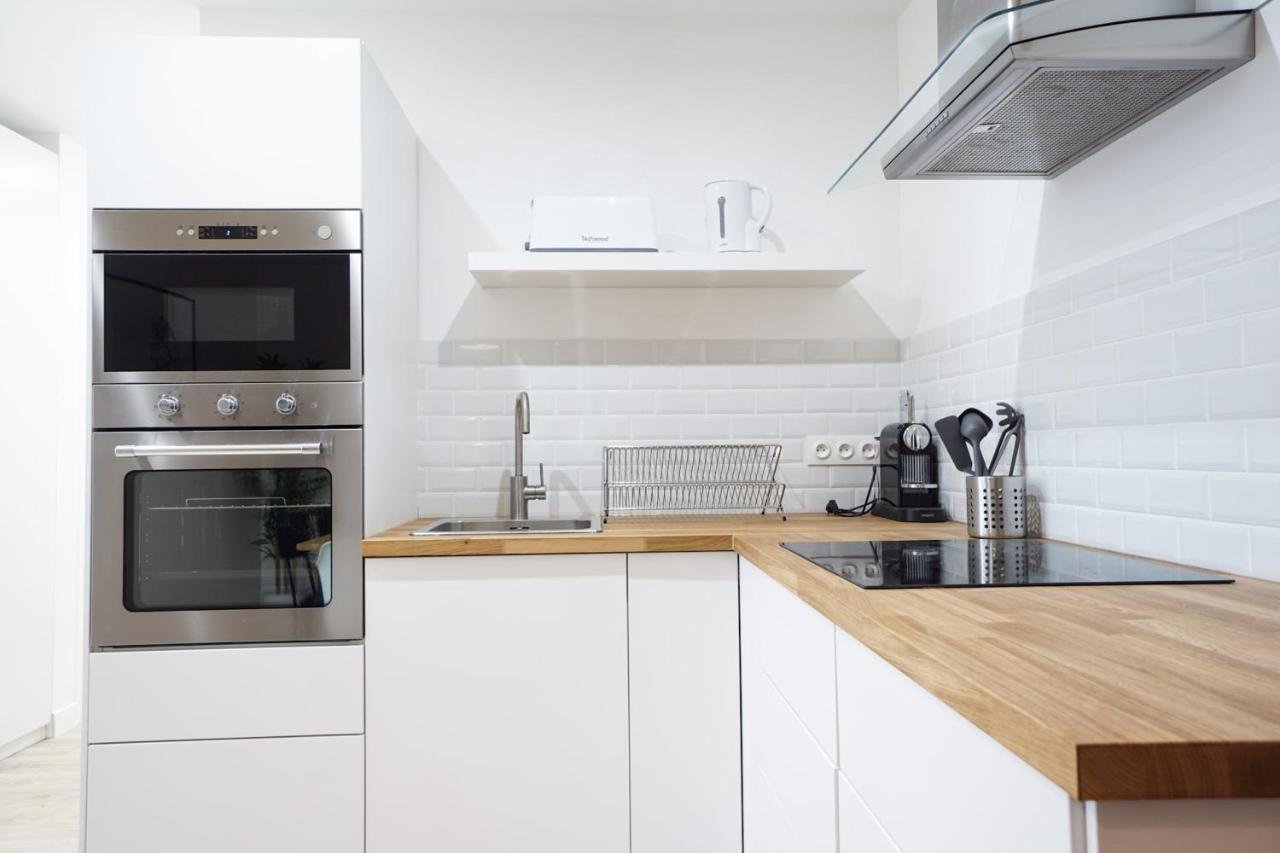 Spacious Apartment Near The Champs De Mars Париж Екстериор снимка